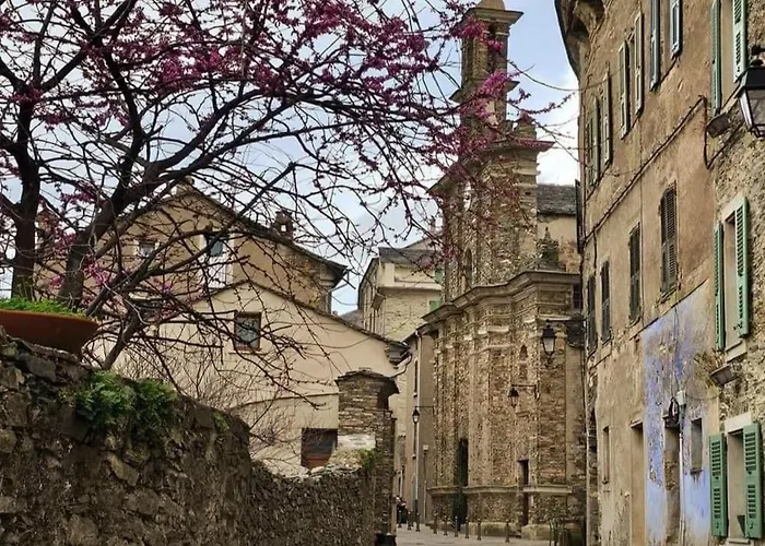 Casuccia Piazza Di I Fiori Penta di Casinca